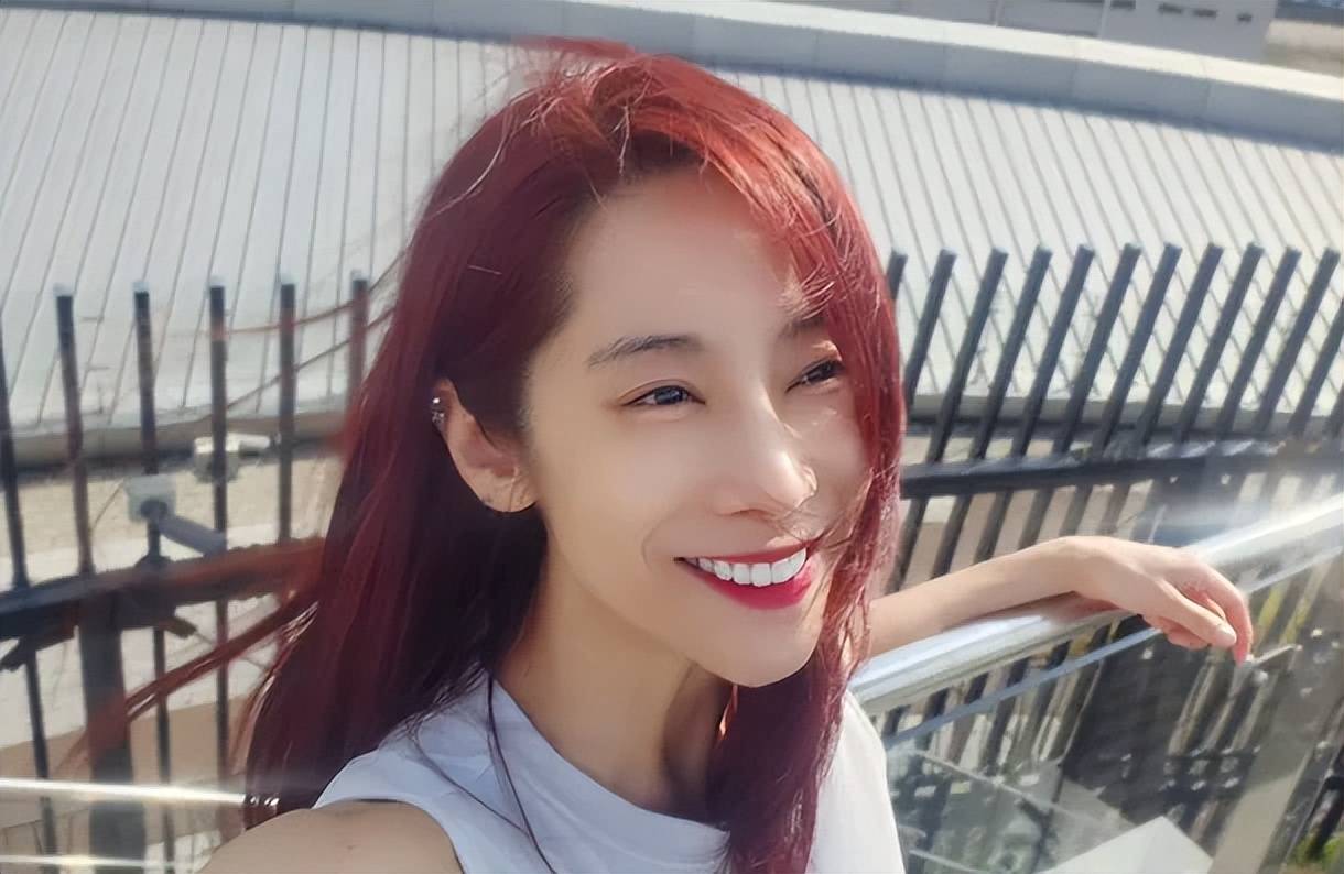女团成员到行业精英韩国第四名认证开元棋牌韩女星身兼“三份工作”从